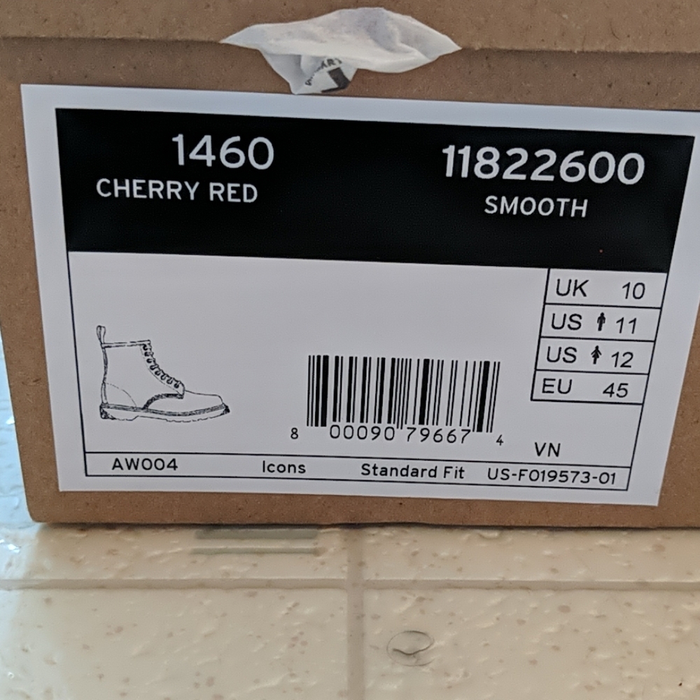 BNIB doc martens UK 10